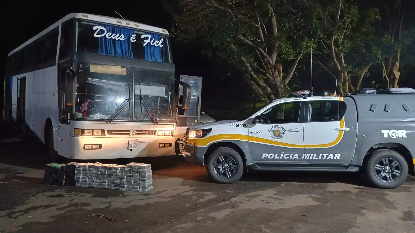 Fiscalizações em ônibus apreendem mais de 160 quilos de cocaína